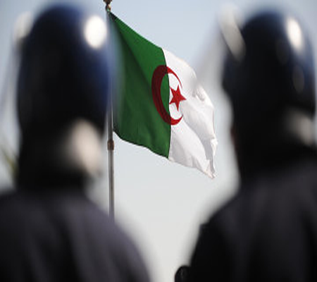 الجزائر تنشر قائمة بـ57 إرهابيا يعتزمون تنفيذ عمليات انتحارية الجزائر تنشر قائمة بـ57 إرهابيا يعتزمون تنفيذ عمليات انتحارية