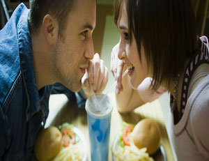 تعرفي علي شخصية الرجل من طعامه وشرابه