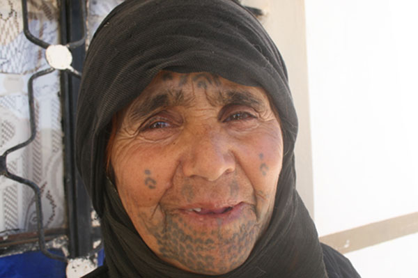 لكنّ وحدكُن