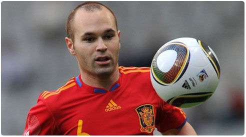 قلق في إسبانيا بعد إصابة إنييستا  