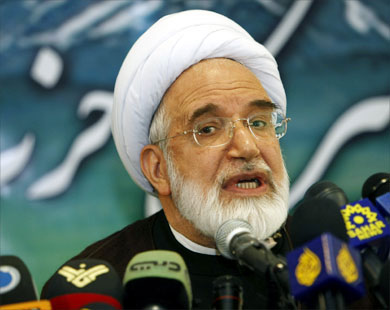 مهدي كروبي: نأسف لإطراء "الموساد" على خدمات نجاد لهم