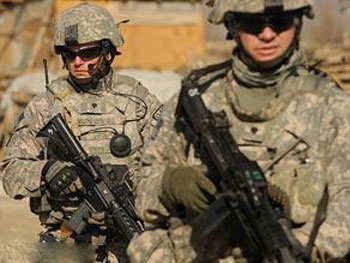 مقتل أربعة جنود أمريكيين من الناتو بعد إسقاط مروحية في افغانستان