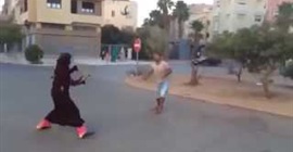 بالفيديو.. فتاة مغربية تشعل مواقع التواصل بمهاراتها في كرة القدم