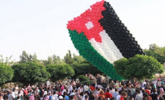 فاعليات شعبية ورسمية تحتفل بالاستقلال فاعليات شعبية ورسمية تحتفل بالاستقلال