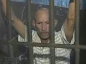 توقيف رجل اغتصب ابنته وأنجب منها 7 أولاد