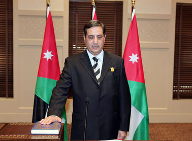 مجلس الامة يطالب الحكومة ببذل اقصى الجهود لضمان اطلاق سراحه العيطان مجلس الامة يطالب الحكومة ببذل اقصى الجهود لضمان اطلاق سراحه العيطان