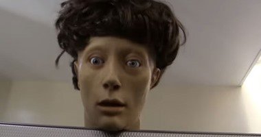 بالفيديو.. رجل يحاول الحصول على وظيفة يتجسس على حمام السيدات بالفيديو.. رجل يحاول الحصول على وظيفة يتجسس على حمام السيدات