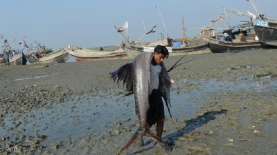 سيدة بريطانية بـ"رائحة السمك" !