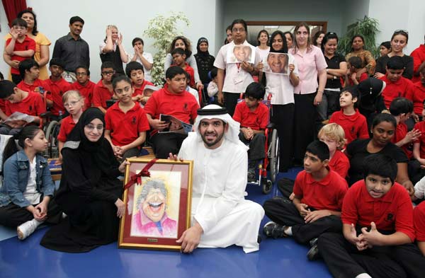 الجسمي يقضي يوما مفتوحا مع أطفال مركز راشد