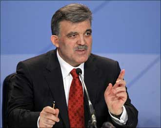 الرئيس التركي يدين حظر يوتيوب   