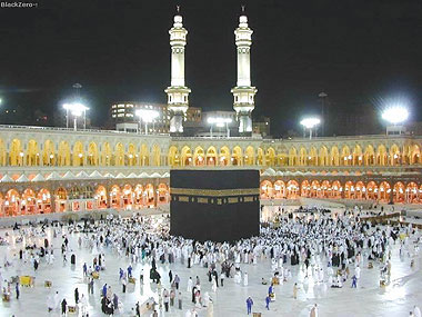 مكة تحتضن أكبر ساعة في العالم