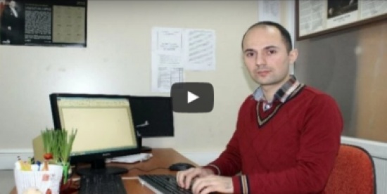 شاهد الرجل الأسرع في الكتابة في العالم