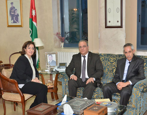 ابو حسان تلتقي نظيرها الفلسطيني ابو حسان تلتقي نظيرها الفلسطيني