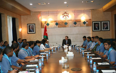 رئيس الوزراء يلتقي المشاركين في سابلة الحسن