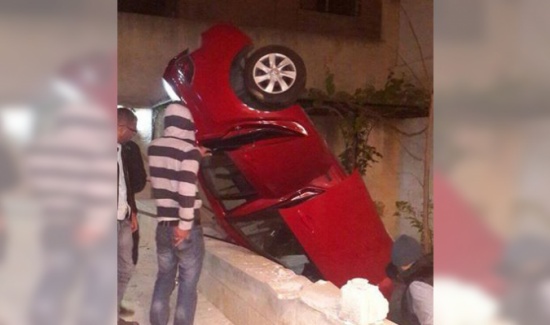 عمان : هذا ما حدث لسيارة 2015 بعد يومين من شرائها ( صورة ) عمان : هذا ما حدث لسيارة 2015 بعد يومين من شرائها ( صورة )