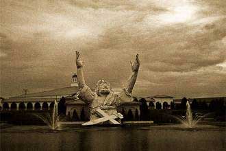 صاعقة من السماء تلتهم تمثال اليسوع في ولاية أوهايو الأمريكية 