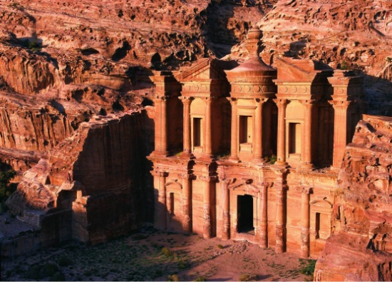 الحركة السياحية في البترا كالمعتاد رغم المنخفض الجوي السائد