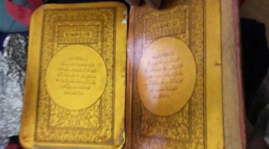 الشرط الهندية تنقذ نسخة ذهبية من القرآن عمرها 500 عام