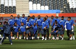 ثلاثة أشقاء في منتخب هندوراس للمرة الاولى في تاريخ كأس العالم 