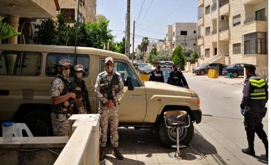 محافظ الزرقاء : عزل 5 بنايات محافظ الزرقاء : عزل 5 بنايات