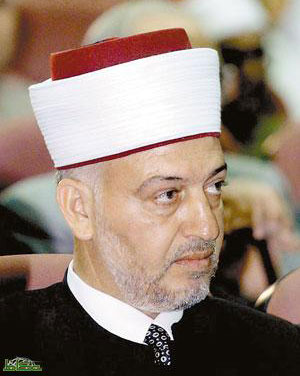 خطيب الأقصى يدين المخططات الإسرائيلية لتهويد القدس 