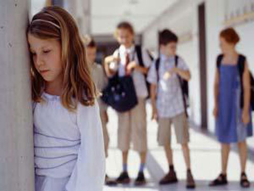 الأسماء الغريبة تصيب طفلك بمشاكل سلوكية