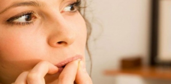 10 عادات تجعلك مزعجة للآخرين 10 عادات تجعلك مزعجة للآخرين