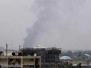 مقتل وإصابة 60 بانفجار سيارتين ملغومتين ببغداد