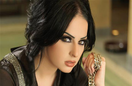   كرزون :الملكية رفضت نقل والدتي من الصين فاتصلنا بمسؤولين في الدولة والمستشفى يرفض إدخال " باص  محمل  بالبلالين 