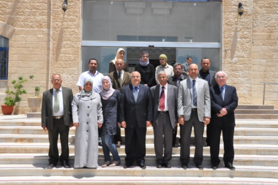 افتتاح مقر مجلة جمعية اساتذة اللغة الانجليزية في الجامعات العربية