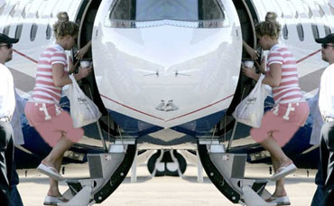 أين السكرتيرة صاحبة الطائرة الخاصة معاليك ؟ 