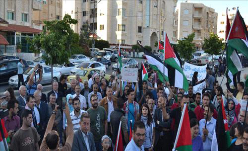 اعتصام لموظفي " الحديد الصلب " امام وزارة العمل اعتصام لموظفي " الحديد الصلب " امام وزارة العمل