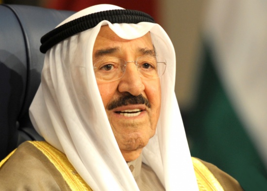 أمير الكويت يتراس وفد بلاده في مؤتمر القمة العربية