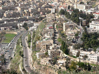 امين عام وزارة التربية والتعليم  يتفقد مركز تصحيح اللغة