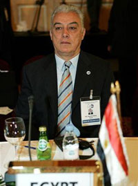 مصر تدرس خفض عدد المنصات بخليج السويس بعد تسرب نفطي