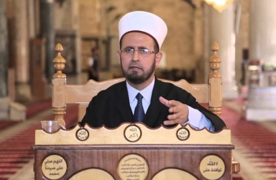 قاض شرعي يحلل "الكلاسيكو" ويفسر خسارة برشلونة