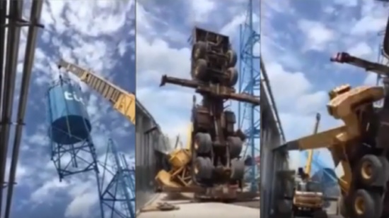 فيديو| لحظة سقوط رافعة ضخمة على سطح بناء أثناء نقلها لخزان مياه ثقيل!