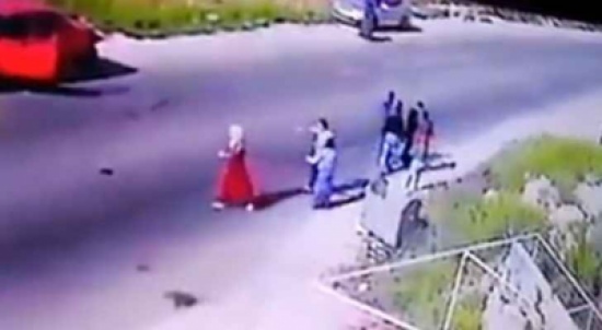 حادث دهس مروع لطفلة على طريق كفرنجة..فيديو