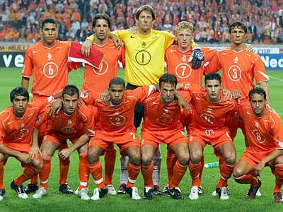 فوز ثالث على التوالي لهولندا