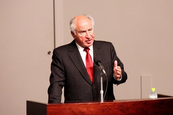 الرياضة العربية والاولمبية تخسر التونسي محمد مزالي 