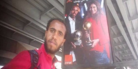 شاهد: مأساة أفضل لاعب مصري بمونديال إيطاليا يبيع فاكهة شاهد: مأساة أفضل لاعب مصري بمونديال إيطاليا يبيع فاكهة