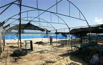 مسلحون يحرقون مخيما تابعا لـ"الأونروا" 