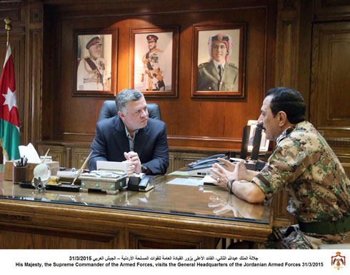 القائد الأعلى يزور القيادة العامة