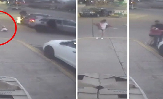 بالفيديو: طفلة  تقفز من سيارة والدها بعد سرقتها