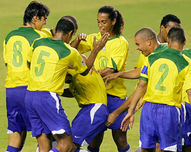 البرازيل تكشف عن وجهها الحقيقي وتضرب موعدا مع هولندا في ربع النهائي 