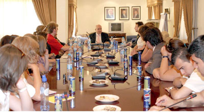 امين عام التنمية السياسية يلتقي وفدا طلابيا هولنديا