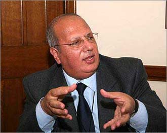 الخضري: أي "قائمة ممنوعات" تصدرها حكومة الاحتلال تعني استمرار حصار غزة