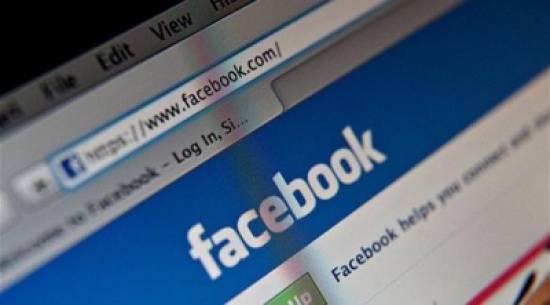 أول امرأة تحصل على الطلاق عبر "فيس بوك"