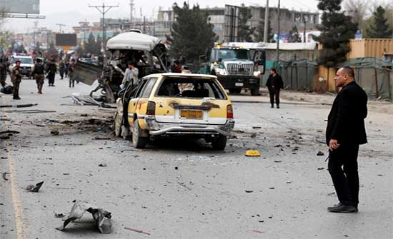 قتلى وجرحى في هجوم على حافلة أساتذة وموظفي جامعة شمالي أفغانستان