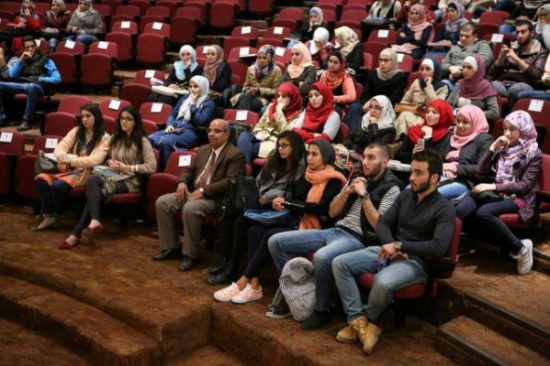 ملتقى هندسة الكلمات في " الأردنية " مزجٌ بين الواقع والحلم والفكاهة ملتقى هندسة الكلمات في " الأردنية " مزجٌ بين الواقع والحلم والفكاهة